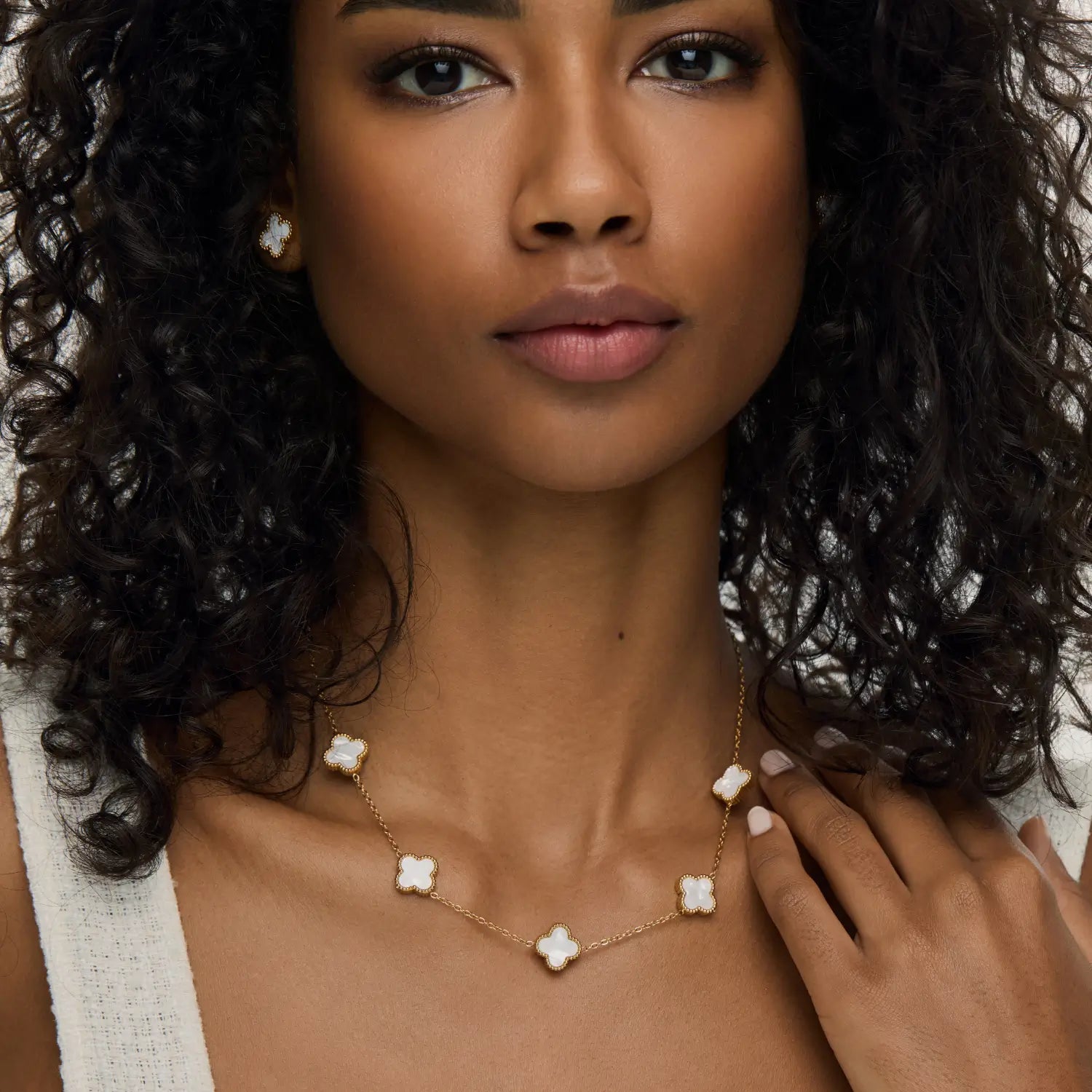 Conjunto de Colar e Pulseira Trevo Preto Banhado em Ouro 18k