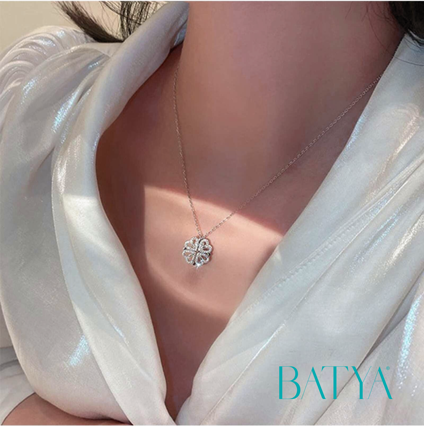 Pingente Mágico de Sorte e Amor – O Talismã que Transforma Destinos e Conexões